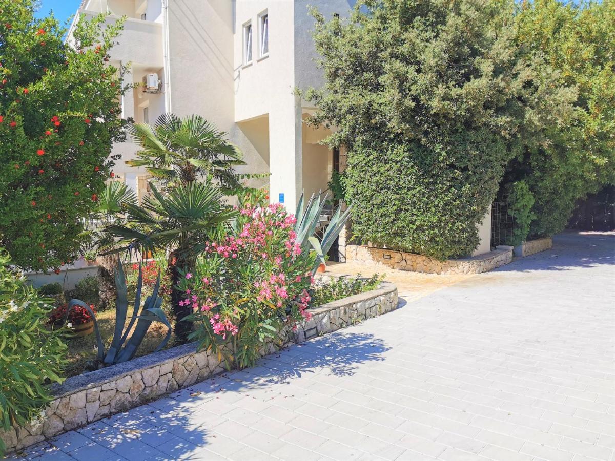 Lenka Apartments I Novalja Luaran gambar