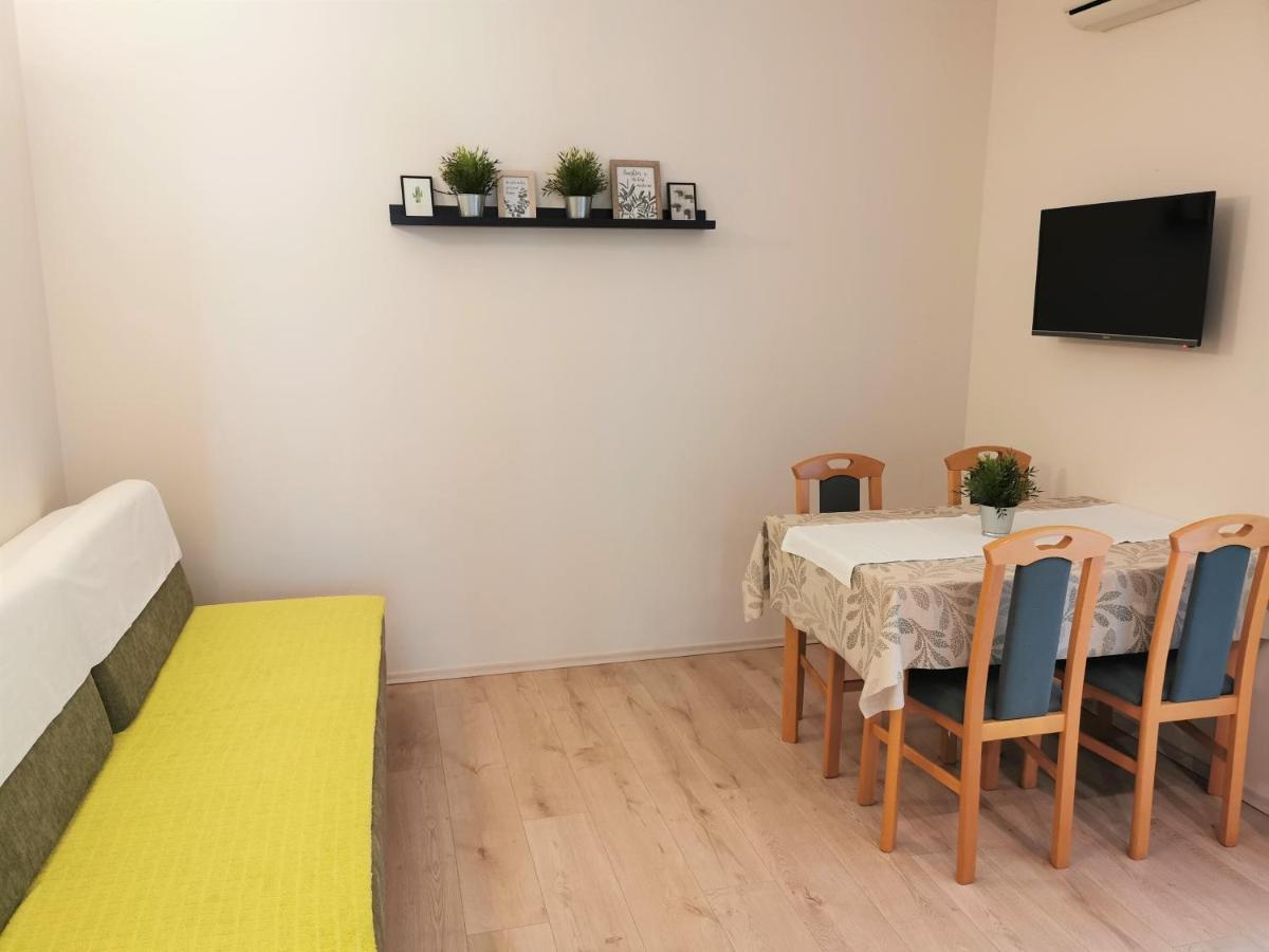 Lenka Apartments I Novalja Luaran gambar