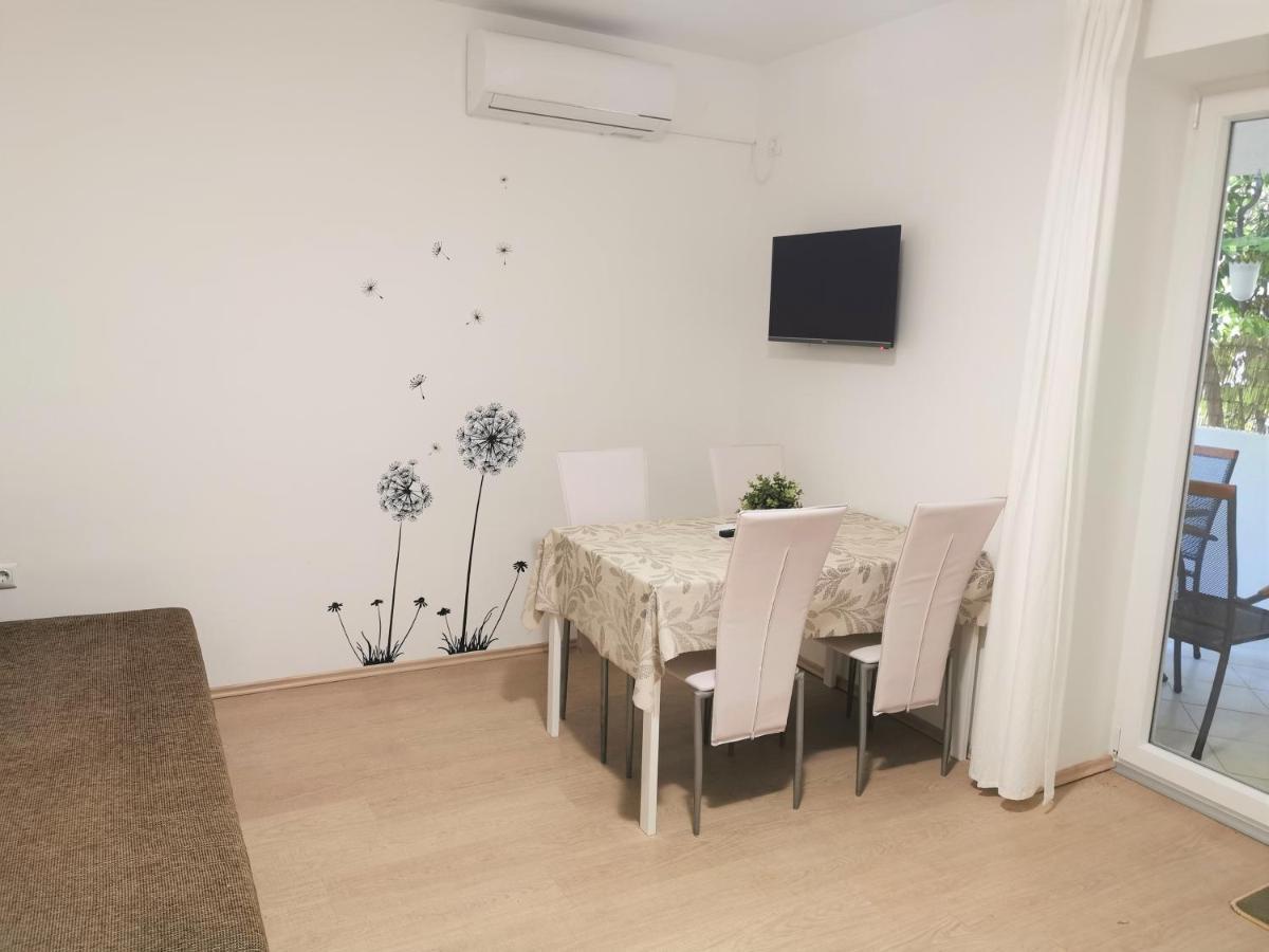 Lenka Apartments I Novalja Luaran gambar