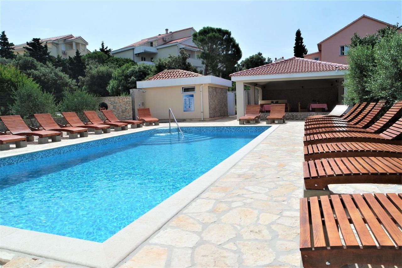 Lenka Apartments I Novalja Luaran gambar